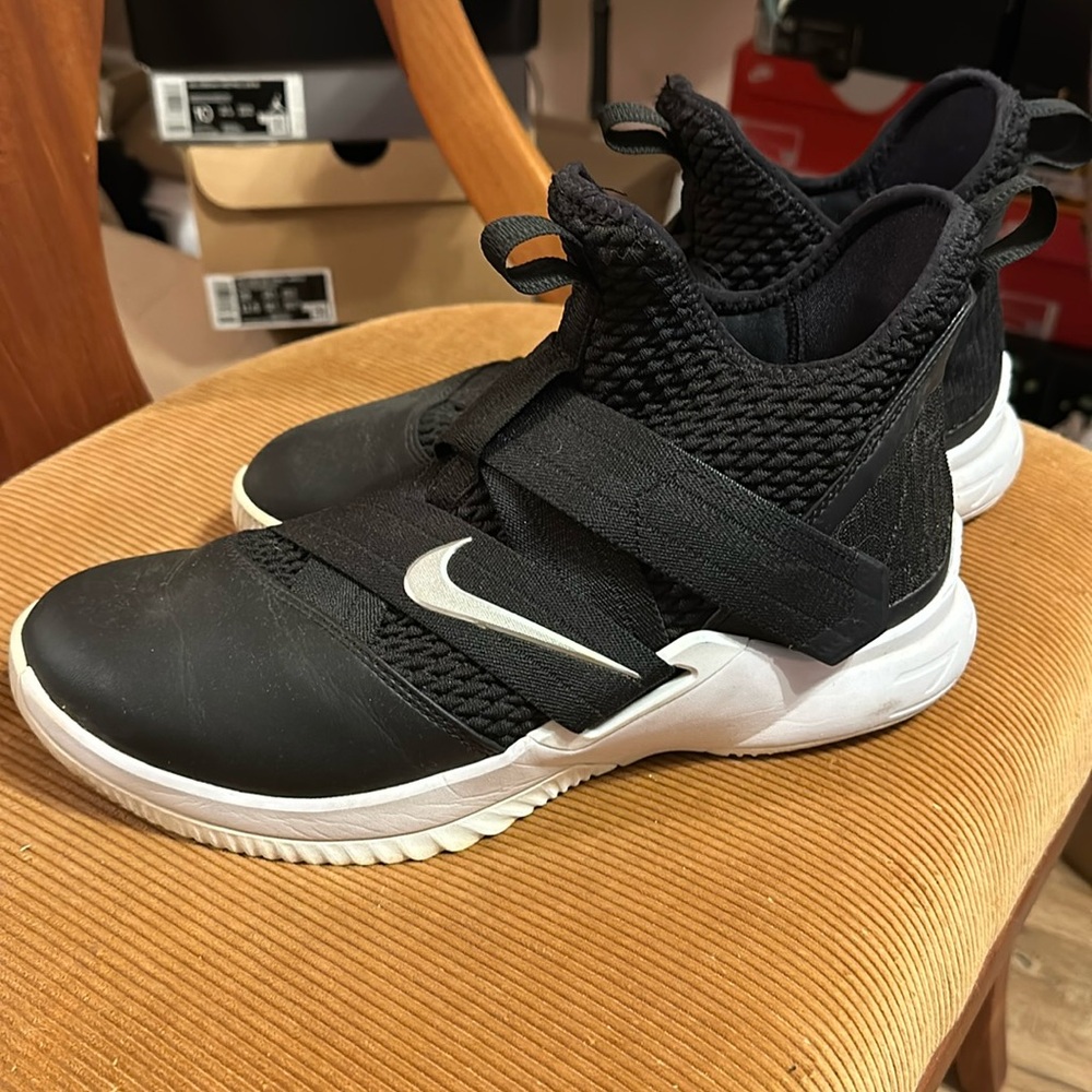 Nike LeBron Solider 12